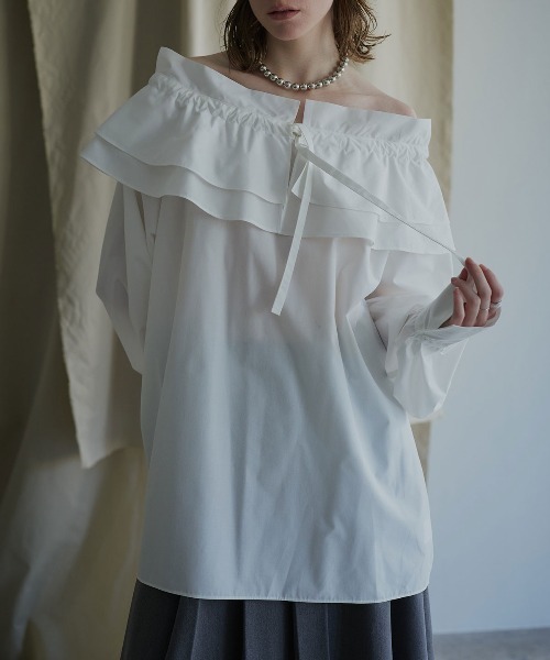 W:Huku(フーク)の「【W:Huku / ノンアイロンシリーズ】2wayショルダーフリルブラウス / No-Iron 2-Way Shoulder-Ruffle Blouse(シャツ/ブラウス・レディース・オフホワイト/ブラック/パープル・FREE)」の2枚目の写真