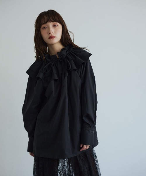W:Huku(フーク)の「【W:Huku / ノンアイロンシリーズ】2wayショルダーフリルブラウス / No-Iron 2-Way Shoulder-Ruffle Blouse(シャツ/ブラウス・レディース・オフホワイト/ブラック/パープル・FREE)」の3枚目の写真
