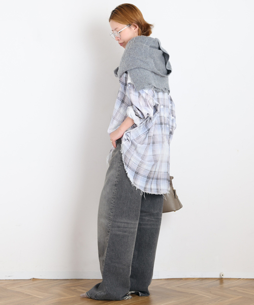 R13(アールサーティーン)の「【R13/アールサーティーン】SHREDDED SEAM DROP NECK SHIRT(シャツ/ブラウス・レディース・スカイブルー・FREE)」の4枚目の写真