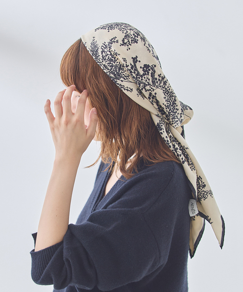 journal standard L'essage（ジャーナルスタンダードレサージュ）の「《追加》AENEIS/エネス Mimosa Silk Scarf 90-BONE スカーフ（バンダナ/スカーフ・レディース・アイボリー・FREE）」の16枚目の写真