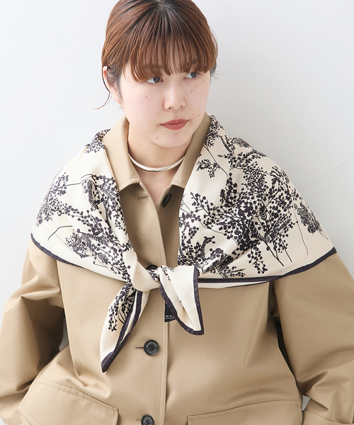 journal standard L'essage（ジャーナルスタンダードレサージュ）の「《追加》AENEIS/エネス Mimosa Silk Scarf 90-BONE スカーフ（バンダナ/スカーフ・レディース・アイボリー・FREE）」の5枚目の写真