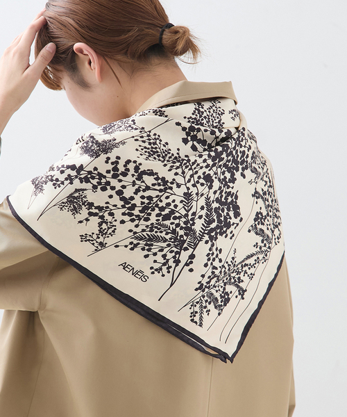 journal standard L'essage（ジャーナルスタンダードレサージュ）の「《追加》AENEIS/エネス Mimosa Silk Scarf 90-BONE スカーフ（バンダナ/スカーフ・レディース・アイボリー・FREE）」の6枚目の写真