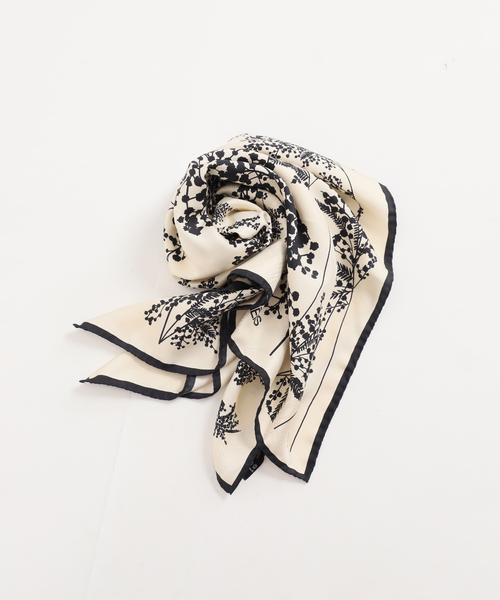 journal standard L'essage（ジャーナルスタンダードレサージュ）の「《追加》AENEIS/エネス Mimosa Silk Scarf 90-BONE スカーフ（バンダナ/スカーフ・レディース・アイボリー・FREE）」の11枚目の写真