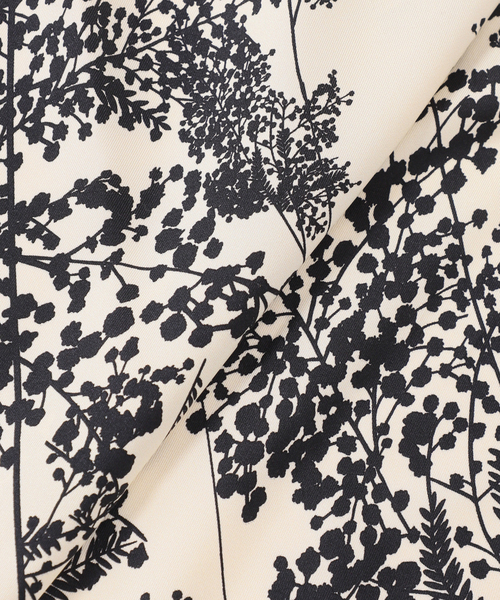 journal standard L'essage（ジャーナルスタンダードレサージュ）の「《追加》AENEIS/エネス Mimosa Silk Scarf 90-BONE スカーフ（バンダナ/スカーフ・レディース・アイボリー・FREE）」の15枚目の写真