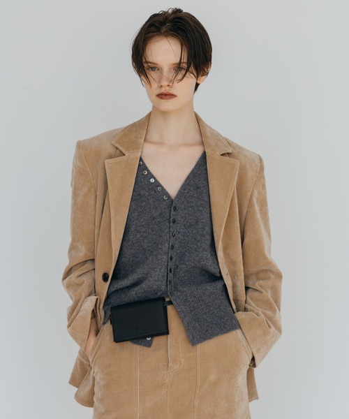 CREDONA(クレドナ)の「CORDUROY TAILORED JACKET/コーデュロイテーラードジャケット(テーラードジャケット・レディース・ネイビー/ベージュ・1/0)」の2枚目の写真