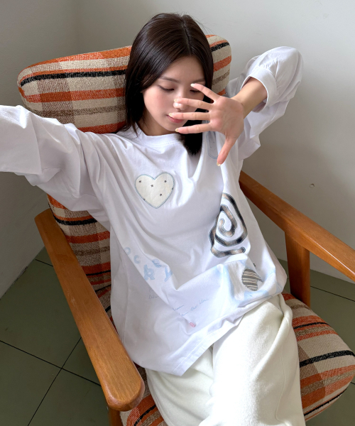 MONGDOL(モンドル)の「パッチワークグラフィック長袖Tシャツ ホワイト MDTS105WHITE(Tシャツ/カットソー・レディース・その他・F)」の1枚目の写真