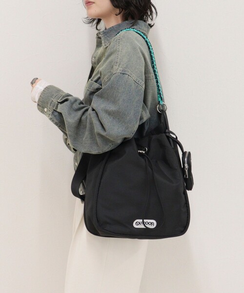 fredy emue(フレディエミュ)の「《別注》【OUTDOOR PRODUCTS】アレンジハンドルドロストバッグ(ショルダーバッグ・レディース・アイボリー/ブラック/ブラウン・FREE)」の22枚目の写真