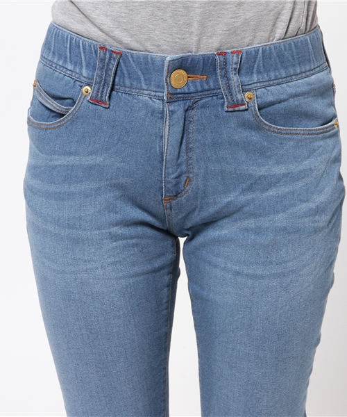 IEDIT（イディット）の「【股下丈が選べる】ＩＥＤＩＴ　レーベルコレクション　絶妙シルエットのエアリーキャットデニーム　　　 （デニムパンツ・レディース・ダークブルー/ブルー・6/12/13/1/5/14/3/9）」の4枚目の写真