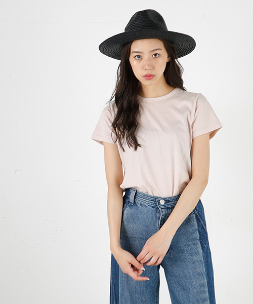 MOUSSY（マウジー）の「TINY T-SHIRT Ⅱ（Tシャツ/カットソー・レディース・ライトピンク/ブラック/ホワイト/ネイビー・FREE）」の4枚目の写真