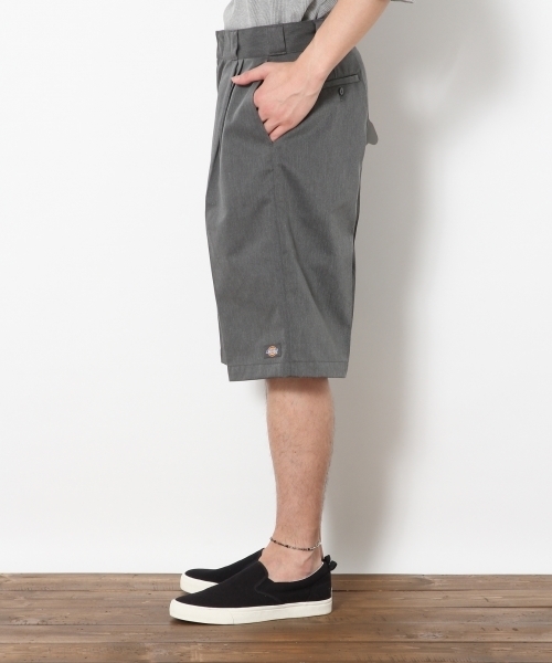 Dickies（ディッキーズ）の「【Dickies/ディッキーズ】別注ワイドハーフパンツ/748424（チノパンツ・メンズ・グレー/ブラック・LARGE/MEDIUM）」の5枚目の写真