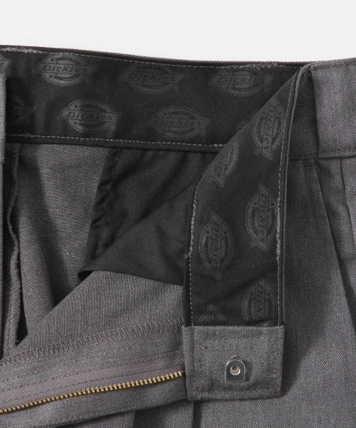 Dickies（ディッキーズ）の「【Dickies/ディッキーズ】別注ワイドハーフパンツ/748424（チノパンツ・メンズ・グレー/ブラック・LARGE/MEDIUM）」の13枚目の写真