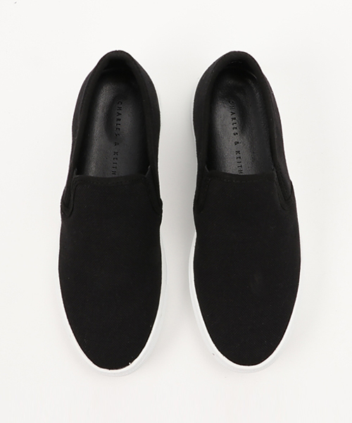 CHARLES & KEITH（チャールズ & キース）の「キャンバススリッポン / CANVAS SLIP-ONS（スリッポン・レディース・ブラック/ベージュ・22.5cm/24.5cm/23.5cm/23cm/24cm）」の9枚目の写真