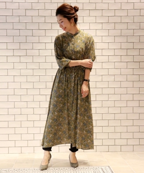 le.coeur blanc（ルクールブラン）の「【WEB限定PRICE】ビンテージフラワーロングシャツワンピース（シャツワンピース・レディース・イエロー系その他/レッド系その他2・FREE）」の3枚目の写真