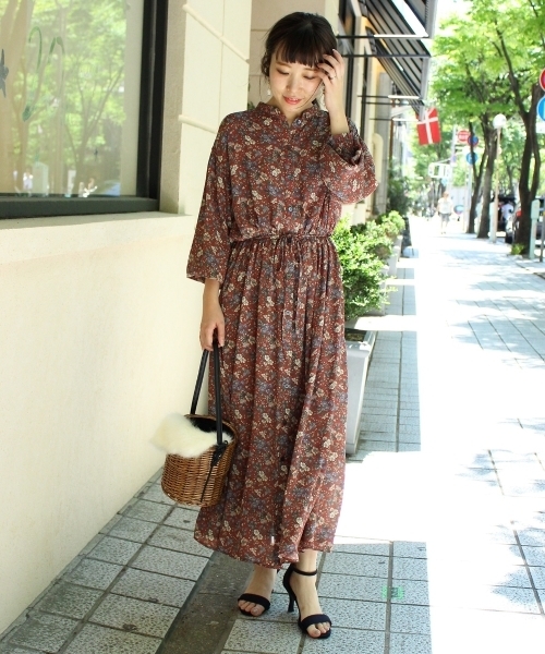 le.coeur blanc（ルクールブラン）の「【WEB限定PRICE】ビンテージフラワーロングシャツワンピース（シャツワンピース・レディース・イエロー系その他/レッド系その他2・FREE）」の6枚目の写真