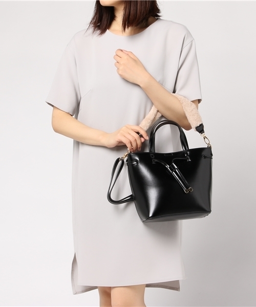 FREE'S MART（フリーズマート）の「ファーハンドル3WAYショルダーバッグ（ショルダーバッグ・レディース・ベージュ/ブラック/レッド・ﾌﾘ-）」の4枚目の写真