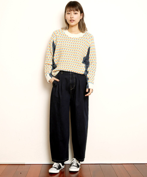 DOUBLE NAME（ダブルネーム）の「デニムテーパードパンツ（デニムパンツ・レディース・ネイビー/ブルー/A・FREE）」の6枚目の写真