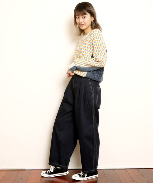 DOUBLE NAME（ダブルネーム）の「デニムテーパードパンツ（デニムパンツ・レディース・ネイビー/ブルー/A・FREE）」の11枚目の写真