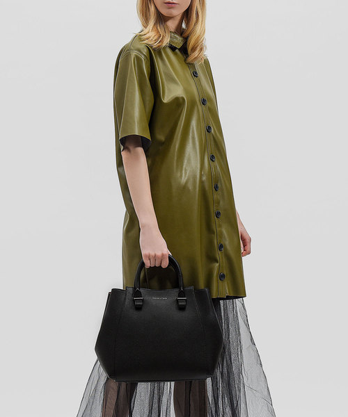 CHARLES & KEITH(チャールズ & キース)の「ストラクチャートップハンドルトートバッグ / STRUCTURED TOP HANDLE TOTE BAG (トートバッグ・レディース・ブラック/グレー・L)」の5枚目の写真