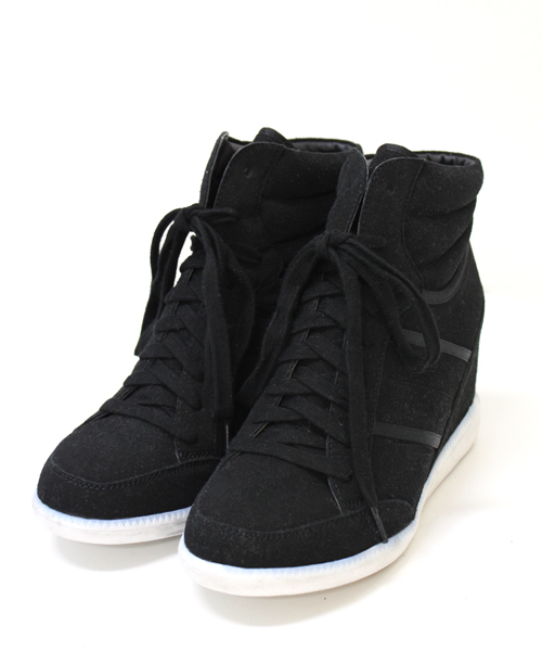 Chico（チコ）の「スエードスニーカー（スニーカー・レディース・ブラック/ホワイト/ネイビー・SMALL/MEDIUM/LARGE）」の2枚目の写真