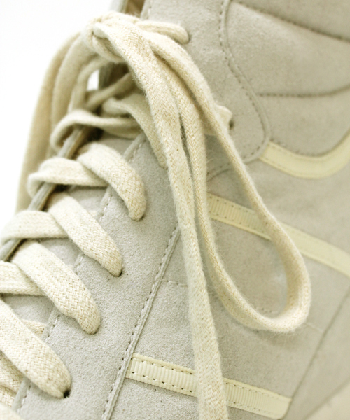 Chico（チコ）の「スエードスニーカー（スニーカー・レディース・ブラック/ホワイト/ネイビー・SMALL/MEDIUM/LARGE）」の5枚目の写真