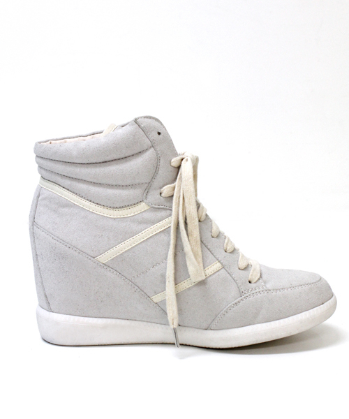 Chico（チコ）の「スエードスニーカー（スニーカー・レディース・ブラック/ホワイト/ネイビー・SMALL/MEDIUM/LARGE）」の12枚目の写真