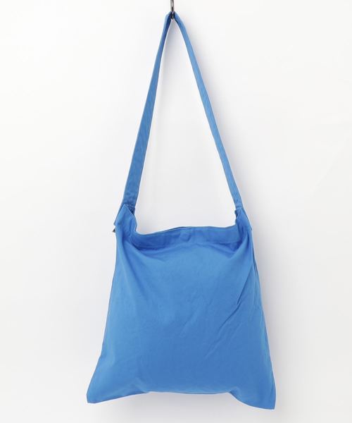 fennica（フェニカ）の「松野屋 / フラット ショルダーバッグ（ショルダーバッグ・レディース・ネイビー/イエロー/ブルー/グリーン・ONE SIZE）」の2枚目の写真