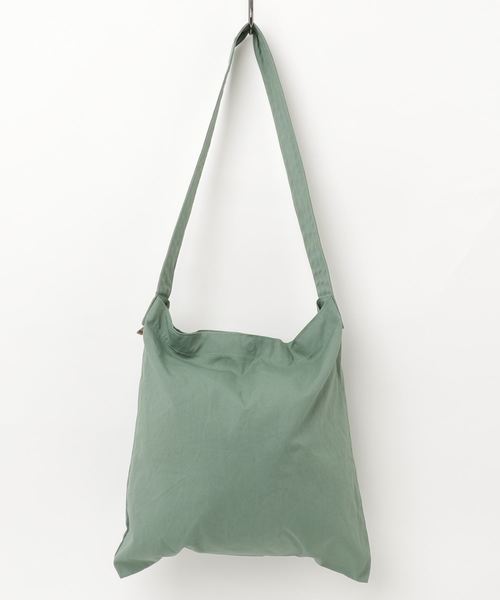 fennica（フェニカ）の「松野屋 / フラット ショルダーバッグ（ショルダーバッグ・レディース・ネイビー/イエロー/ブルー/グリーン・ONE SIZE）」の3枚目の写真