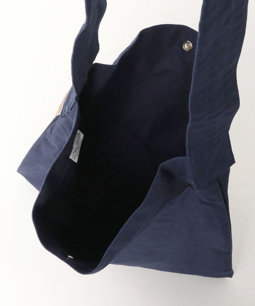 fennica（フェニカ）の「松野屋 / フラット ショルダーバッグ（ショルダーバッグ・レディース・ネイビー/イエロー/ブルー/グリーン・ONE SIZE）」の5枚目の写真