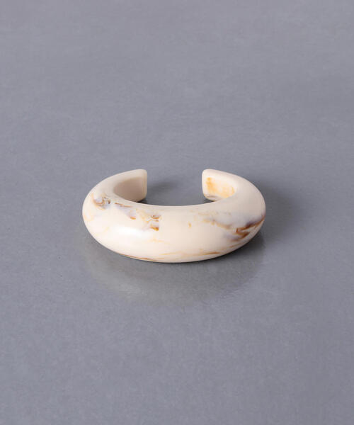 UNITED ARROWS（ユナイテッドアローズ）の「UWSC ハーフ バングル ◆（ブレスレット・レディース・ナチュラル/ホワイト/ブラウン・FREE）」の4枚目の写真