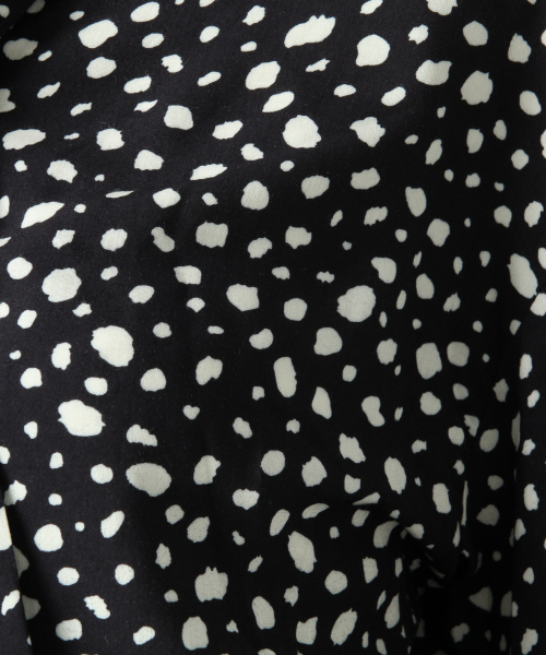 LOWRYS FARM（ローリーズファーム）の「ダルメシアンボウタイブラウス　848406（シャツ/ブラウス・レディース・ブラック/ブラウン/アイボリー・FREE）」の16枚目の写真