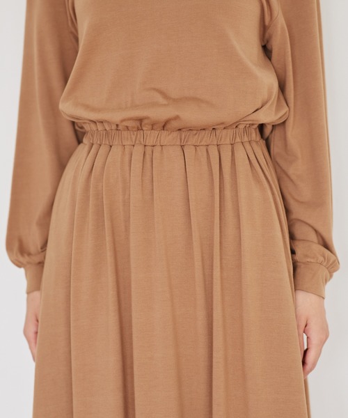 Chaco closet（チャコ クローゼット）の「ベルト付きVネックドルマンロングワンピース（ワンピース・レディース・ブラック/ベージュ/ネイビー/オリーブ/モカ・FREE）」の17枚目の写真