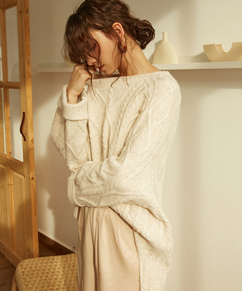 Knit Mix(ニットミックス)の「【Knit Mix】バックロング オーバーサイズ ケーブルニット(ニット/セーター・レディース・ホワイト/ベージュ/グレー・FREE)」の11枚目の写真