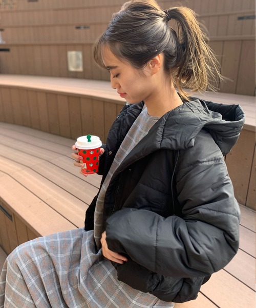 フード付き中綿ショートコート（ダウンジャケット/コート