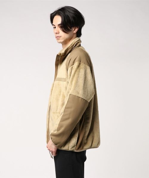 ADAM ET ROPE'(アダムエロペ)の「ECWCS(エクワックス) フリースジャケット(ブルゾン・メンズ・ブラック/ベージュ・S/M/L)」の5枚目の写真