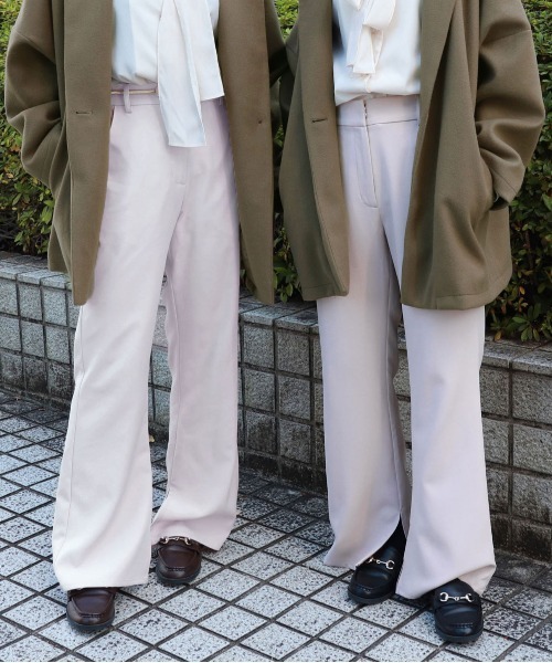 PairPair（ペアペア）の「スリット入りセミフレアパンツ（その他パンツ・レディース・ブラック/スモークピンク/モカ/アイボリー/ライトグリーン・SMALL/MEDIUM）」の2枚目の写真