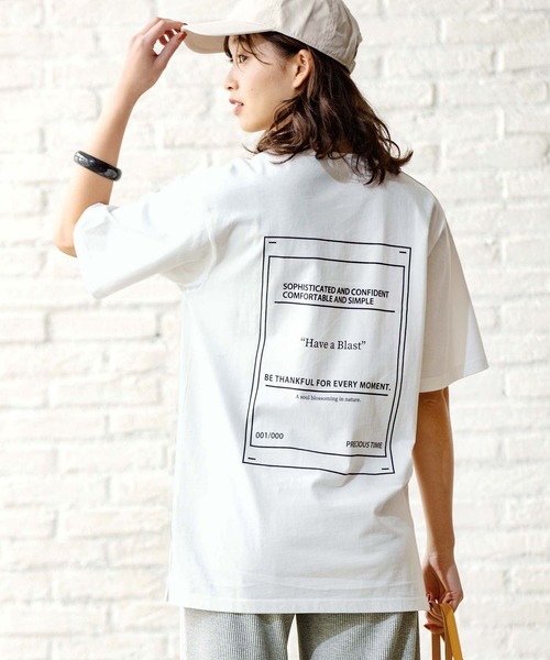 GeeRA（ジーラ）の「綿100％バックプリントＴシャツ（Tシャツ/カットソー・レディース・ベージュ/オフホワイト/ブラック・LARGE/X-LARGE/MEDIUM）」の2枚目の写真