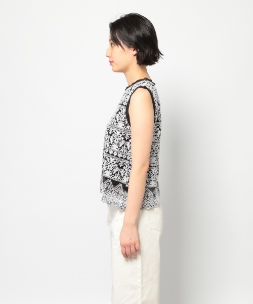 PAGEBOY（ページボーイ）の「クロスステッチ刺繍ノースリブラウス（シャツ/ブラウス・レディース・ブラック/オフホワイト・FREE）」の8枚目の写真