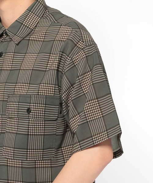 LAKOLE（ラコレ）の「ドライタッチCPOシャツ / LAKOLE（シャツ/ブラウス・メンズ・その他8/ベージュ/ブラック/アイボリー・LARGE/MEDIUM）」の6枚目の写真