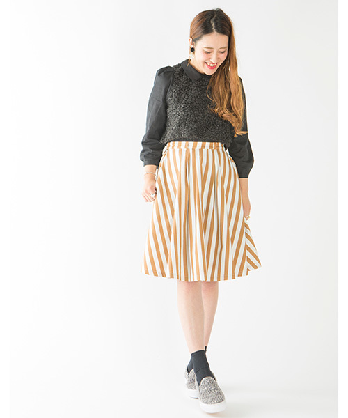 mystic（ミスティック）の「モコモコベストドッキングシャツ（シャツ/ブラウス・レディース・キャメル/ベージュ/チャコールグレー/ブラック・ﾌﾘ-）」の11枚目の写真