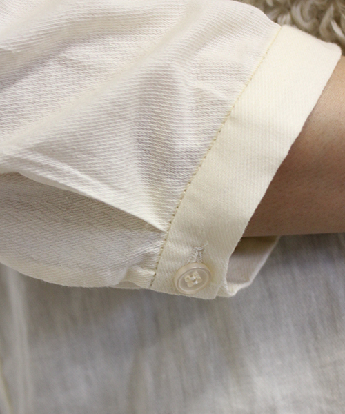 mystic（ミスティック）の「モコモコベストドッキングシャツ（シャツ/ブラウス・レディース・キャメル/ベージュ/チャコールグレー/ブラック・ﾌﾘ-）」の9枚目の写真