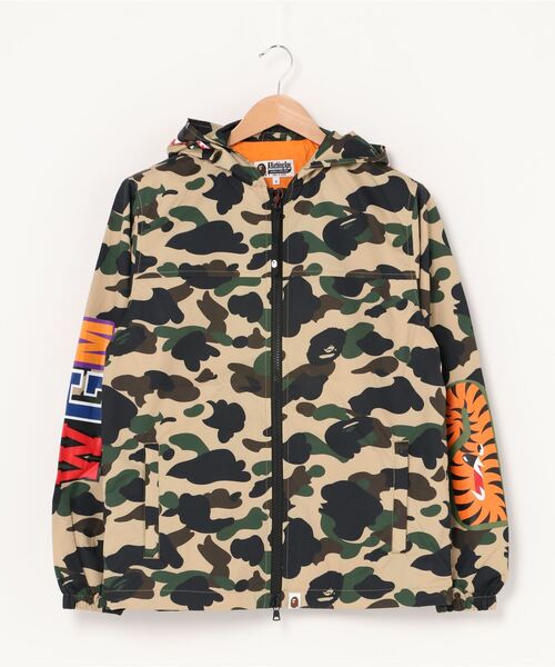 A BATHING APE(アベイシングエイプ)の「1ST CAMO SHARK HOODIE JACKET M(ミリタリージャケット・メンズ・グリーン/イエロー・MEDIUM/LARGE/SMALL/XX-LARGE/X-LARGE)」の12枚目の写真