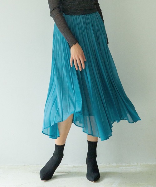 NARACAMICIE(ナラカミーチェ)の「トリコットジグザグヘムプリーツスカート(スカート・レディース・カーキ/キャメル/ブルー・MEDIUM)」の3枚目の写真