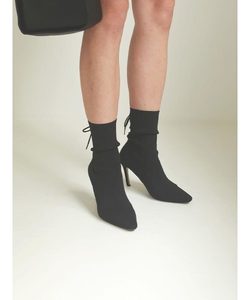 ACYM（アシーム）の「Back lace up ブーツ（ブーツ・レディース・ブラック/ベージュ・SMALL/MEDIUM/LARGE）」の5枚目の写真