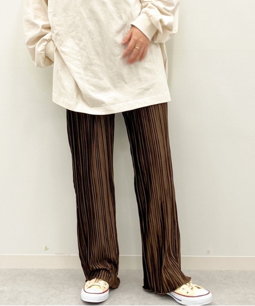 apres jour(アプレジュール)の「ベロアプリーツパンツ【ZOZOTOWN限定アイテム】(その他パンツ・レディース・ブラック/ダークブラウン/ベージュ/ミント/ダークブルー/ピンクベージュ・SMALL/MEDIUM/X-SMALL)」の3枚目の写真