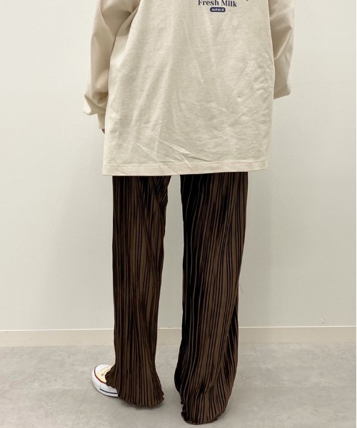 apres jour(アプレジュール)の「ベロアプリーツパンツ【ZOZOTOWN限定アイテム】(その他パンツ・レディース・ブラック/ダークブラウン/ベージュ/ミント/ダークブルー/ピンクベージュ・SMALL/MEDIUM/X-SMALL)」の13枚目の写真