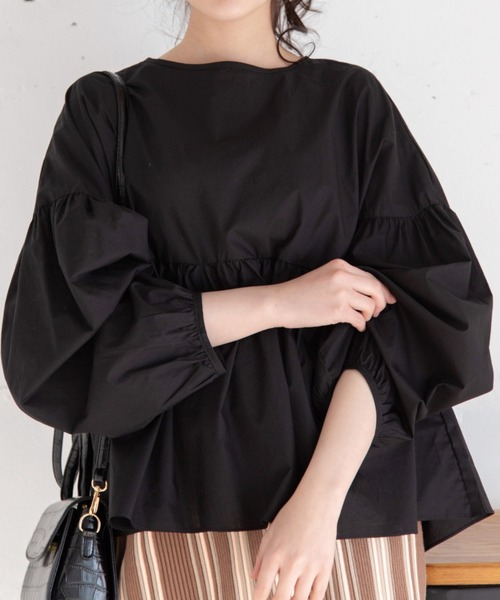 Mysa&Liina（ミーサリーナ）の「ペプラムコットンブラウス（シャツ/ブラウス・レディース・ブラック/ベージュ/オフホワイト/ブルー・M）」の2枚目の写真