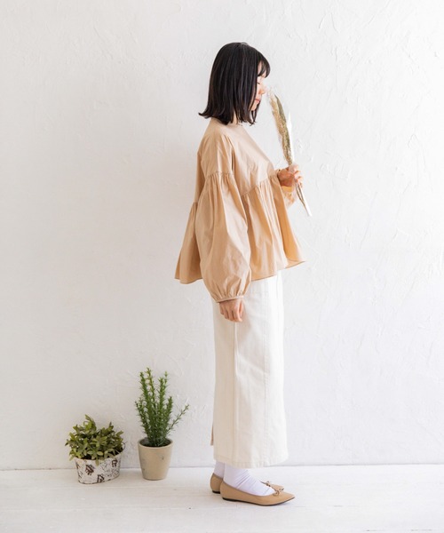 Mysa&Liina（ミーサリーナ）の「ペプラムコットンブラウス（シャツ/ブラウス・レディース・ブラック/ベージュ/オフホワイト/ブルー・M）」の7枚目の写真