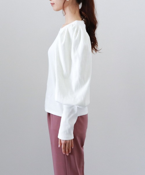 archives(アルシーヴ)の「パワショルTOPS(Tシャツ/カットソー・レディース・アイボリー/ブラック/オフホワイト/グレイッシュベージュ・MEDIUM)」の13枚目の写真