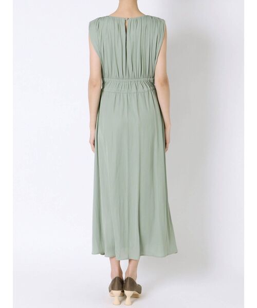 LAGUNAMOON(ラグナムーン)の「サテンウエストギャザーワンピース(ワンピース・レディース・ブラック/オリーブ/アイボリー・SMALL/MEDIUM)」の5枚目の写真