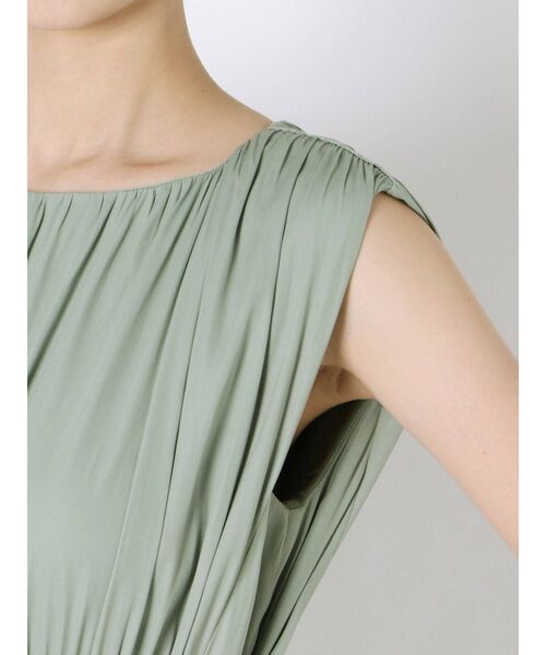 LAGUNAMOON(ラグナムーン)の「サテンウエストギャザーワンピース(ワンピース・レディース・ブラック/オリーブ/アイボリー・SMALL/MEDIUM)」の13枚目の写真